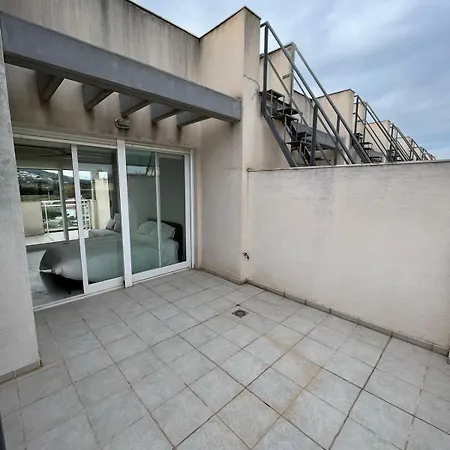 Spacious Townhouse In Javea With Swimming Pool *